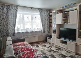 Трехкомнатная квартира на продажу, 51.5 м2, деревня Серково, проспект Ленина, 1