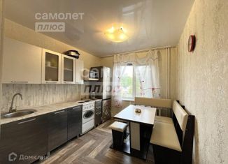 Продам 2-ком. квартиру, 47.7 м2, Алтайский край, Прудская улица, 15