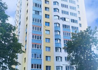 Продаю 2-ком. квартиру, 63 м2, Орёл, улица Орловских Партизан, 4, микрорайон Прокуровка