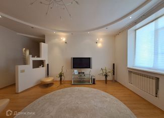 Продаю 3-ком. квартиру, 96.5 м2, Волгодонск, улица Черникова, 30