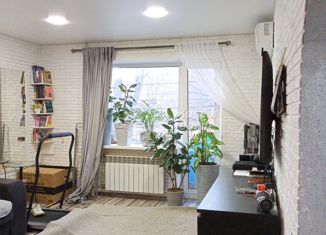 Продается 2-комнатная квартира, 39.6 м2, Волгоградская область, проспект Маршала Жукова, 171