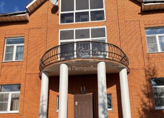 Продам дом, 540 м2, деревня Матвеевское, улица Строителей, 2