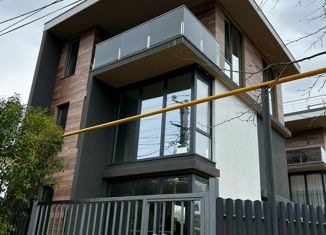 Продам дом, 180 м2, посёлок городского типа Дагомыс, Фестивальная улица