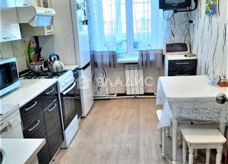 Продается трехкомнатная квартира, 60.1 м2, поселок Дружба, улица Мира, 14