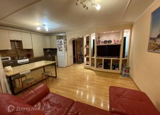 Продается трехкомнатная квартира, 85 м2, село Подстёпки, Лазурный переулок, 1