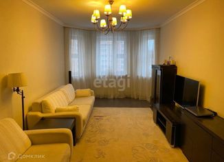 Продам трехкомнатную квартиру, 77 м2, Москва, улица Дыбенко, 22к2, улица Дыбенко