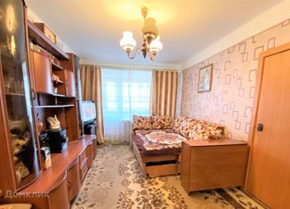 Продам 2-ком. квартиру, 38 м2, Сочи, Демократическая улица, 45, микрорайон Центральный