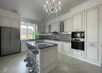 Продам дом, 220 м2, посёлок Дубровка, Сиреневая улица, 43