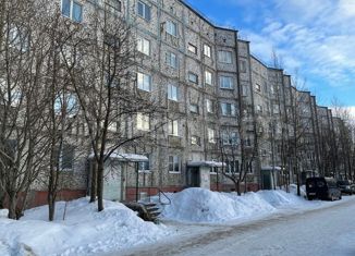 Продается 4-комнатная квартира, 78.2 м2, Мончегорск, Кумужинская улица, 7