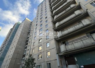 Продаю двухкомнатную квартиру, 56.7 м2, Санкт-Петербург, метро Комендантский проспект, Богатырский проспект, 30к2
