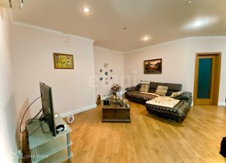 Продам четырехкомнатную квартиру, 146 м2, Москва, улица Маршала Бирюзова, 31, улица Маршала Бирюзова