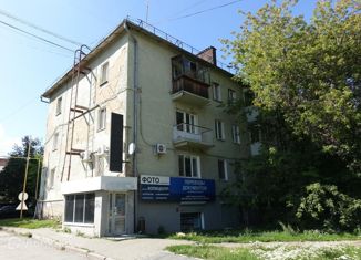 Продам 2-комнатную квартиру, 43 м2, Екатеринбург, улица Учителей, 9, улица Учителей
