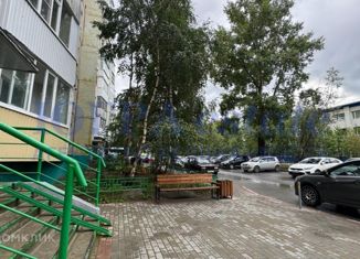 Продажа трехкомнатной квартиры, 72 м2, Нижневартовск, улица Мира, 23