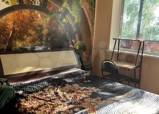 Сдается в аренду 2-ком. квартира, 47 м2, Курск, улица Димитрова, 107