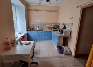 Продаю 2-ком. квартиру, 72 м2, Москва, Большая Филёвская улица, 19/18к2, метро Багратионовская