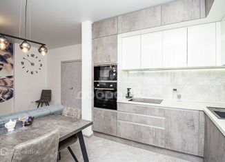 Продаю 3-ком. квартиру, 78 м2, Екатеринбург, улица Яскина, 14, улица Яскина
