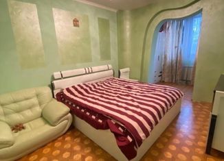 3-комнатная квартира на продажу, 70 м2, Симферополь, Комсомольская улица, 6, Киевский район