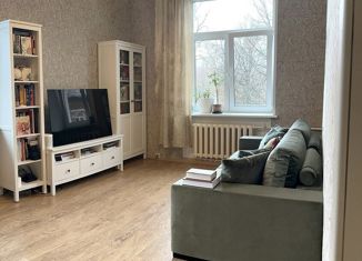 Продам 2-ком. квартиру, 50 м2, Москва, Охотничья улица, вл10/12, Охотничья улица