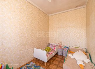 Продаю 3-ком. квартиру, 85 м2, Севастополь, улица Шабалина, 22