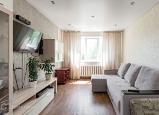 Продается 2-ком. квартира, 47 м2, Новоалтайск, улица Космонавтов, 14