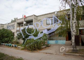 Продаю 2-ком. квартиру, 60 м2, село Ивановка, улица СПТУ-58, 3