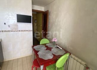 Продам четырехкомнатную квартиру, 63.4 м2, Таганрог, улица Сергея Шило, 188