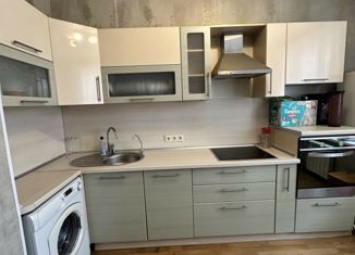 Продам 1-ком. квартиру, 40.4 м2, Екатеринбург, улица Павла Шаманова, 40