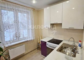 Продам 3-ком. квартиру, 58 м2, село Екатериновка, улица Фрунзе, 25