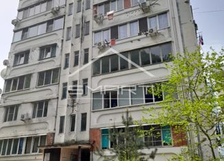 Трехкомнатная квартира на продажу, 74.3 м2, Краснодарский край, улица Калараша, 2