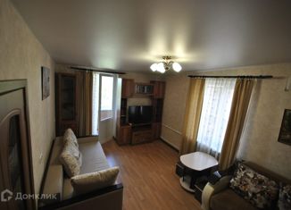 Сдаю 1-ком. квартиру, 32 м2, Севастополь, улица Истомина, 14Б