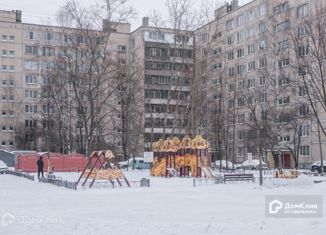 Сдам в аренду комнату, 76.9 м2, Санкт-Петербург, Купчинская улица, 8к1, метро Купчино