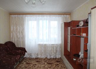 Продажа 3-комнатной квартиры, 60 м2, посёлок Навля, улица 1 Мая, 3