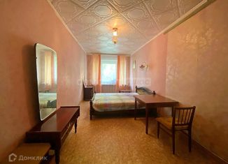 Продается 2-комнатная квартира, 62.5 м2, Калужская область, Октябрьская улица, 32