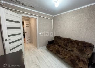 Продажа 2-ком. квартиры, 50.2 м2, посёлок городского типа Черноморское, Евпаторийская улица, 17