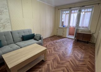 Сдается в аренду однокомнатная квартира, 32 м2, Челябинская область, улица Курчатова, 24