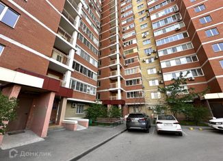 Продается 2-комнатная квартира, 68.6 м2, Волгоградская область, Пугачевская улица, 16