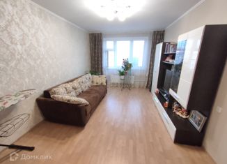 Продается двухкомнатная квартира, 65 м2, рабочий посёлок Боброво, Крымская улица, 7к1