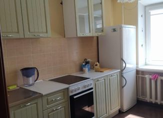 Аренда 1-ком. квартиры, 40 м2, Колпино, Оборонная улица, 4/49