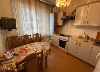 Продается 3-комнатная квартира, 62.8 м2, Белгородская область, микрорайон Макаренко, 38