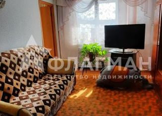 Продам 4-комнатную квартиру, 59 м2, Усолье-Сибирское, улица Суворова, 3А