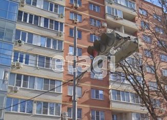 Продается однокомнатная квартира, 39 м2, Батайск, улица Орджоникидзе, 1