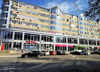 Продаю 1-ком. квартиру, 50.6 м2, Абинск, улица Горького, 26