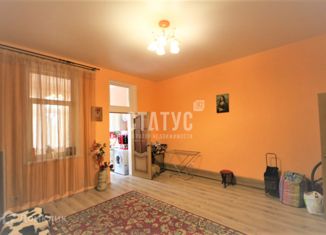 Продаю 2-ком. квартиру, 54 м2, Алупка, улица Калинина, 13А