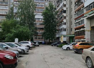 Продаю трехкомнатную квартиру, 63.4 м2, Екатеринбург, Кировский район, улица Владимира Высоцкого, 6