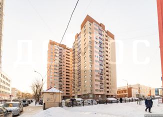 Продаю двухкомнатную квартиру, 68 м2, Екатеринбург, улица Чекистов, 7, улица Чекистов