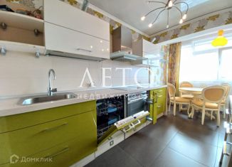 Продажа 3-ком. квартиры, 60 м2, Сочи, улица Чебрикова, 42к1, микрорайон Больничный Городок