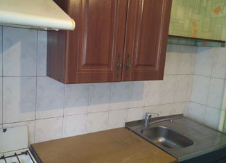 Продается 1-комнатная квартира, 32 м2, Самара, улица Гагарина, 84, метро Спортивная