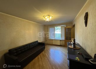 Продается 2-комнатная квартира, 46 м2, Москва, улица Паустовского, 4, район Ясенево