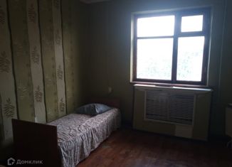 Продается 2-ком. квартира, 47 м2, Абинск, Заводская улица, 15