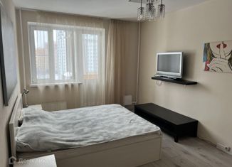 Продаю 2-ком. квартиру, 54 м2, Москва, улица Авиаторов, 2, улица Авиаторов